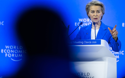 «Uns in eine Abwärtsspirale zu stürzen, würde nur genau den Gegnern helfen, die wir doch beide möglichst von unseren strategischen Interessengebieten fernhalten wollen», mahnt Kommissionspräsidentin Ursula von der Leyen. (Archivbild) - Foto: Laurent Gillieron/KEYSTONE/dpa