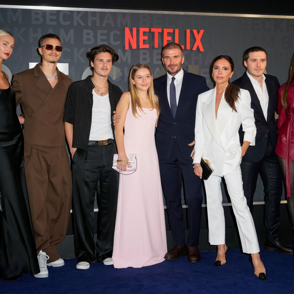 Ein Bild aus anderen Zeiten: Die Familie Beckham vereint. - Foto: Scott Garfitt/Invision/AP/dpa