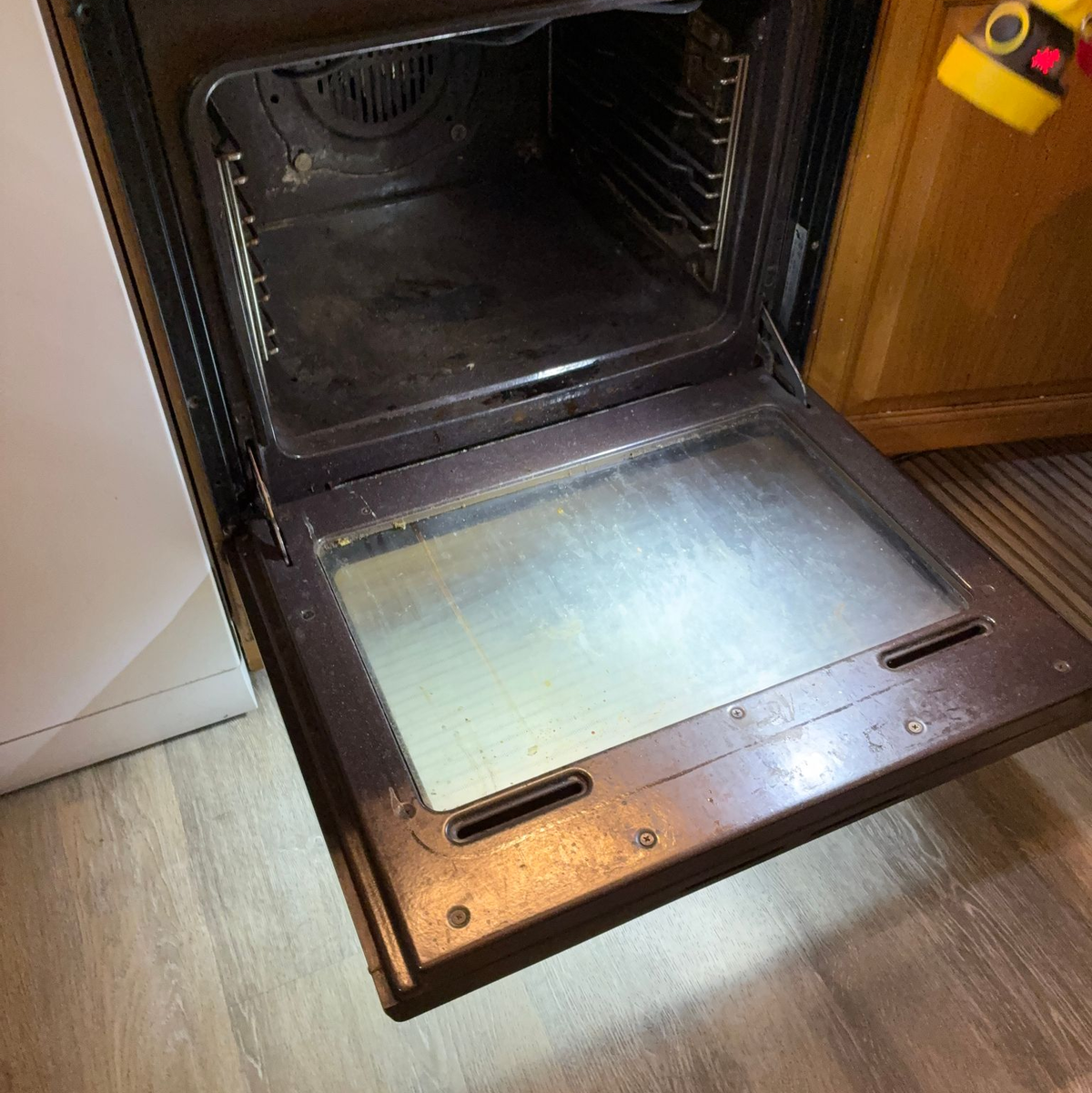 Den Backofen solle man nun nicht mehr für Lebensmittel benutzen, so die Polizei. - Foto: Drexler/Polizeiinspektion Schwandorf/dpa