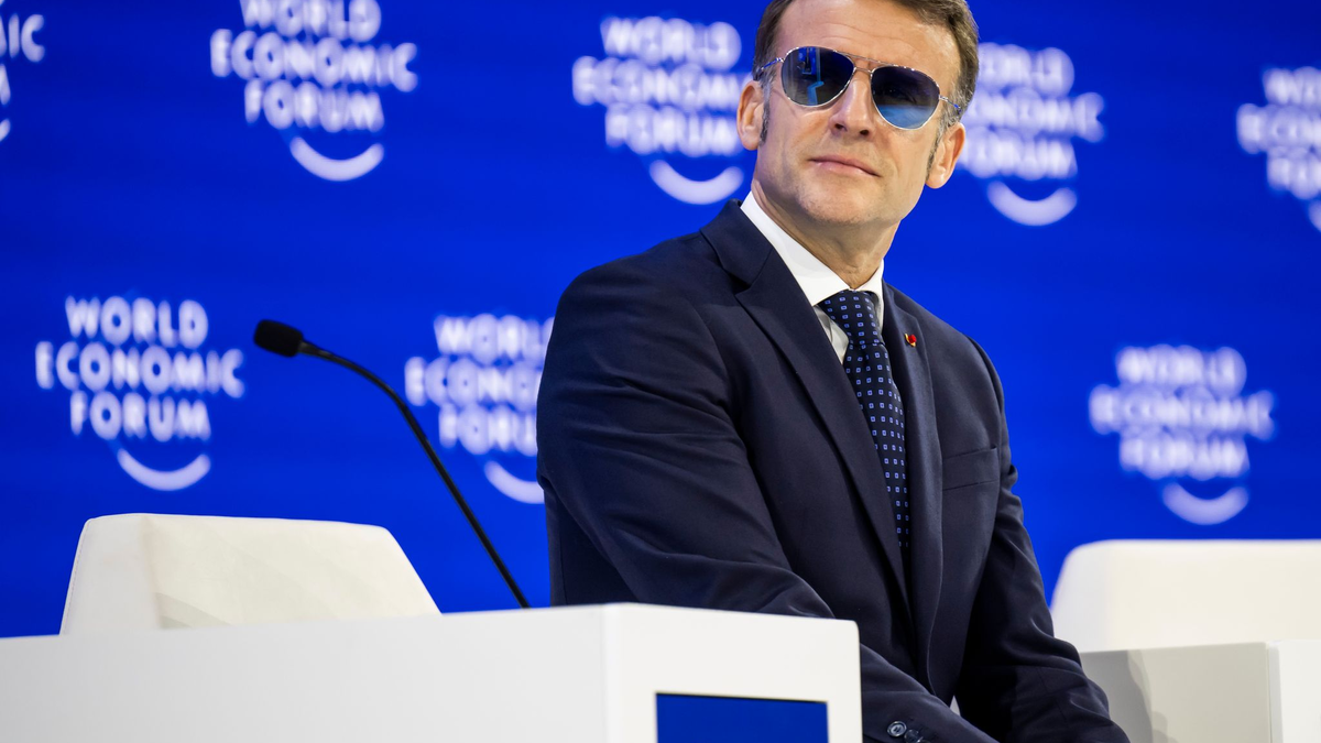 Macron fordert, dass Europa gegenüber den USA im Grönland-Streit klare Kante zeigt. - Foto: Gian Ehrenzeller/KEYSTONE/dpa