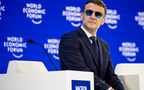 Macron fordert, dass Europa gegenüber den USA im Grönland-Streit klare Kante zeigt. - Foto: Gian Ehrenzeller/KEYSTONE/dpa