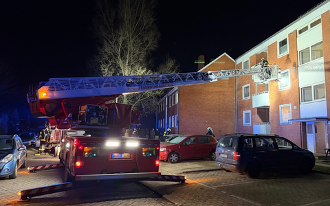 FW-AUR: Räumlichkeiten nach Küchenbrand unbewohnbar - Foto: presseportal.de