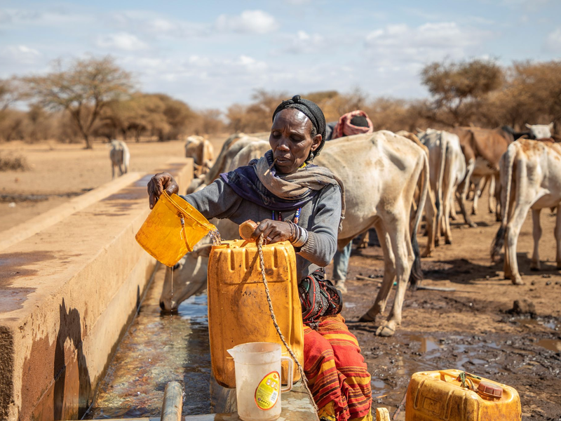 Selbst dort, wo Wassermengen stabil scheinen, schrumpft der tatsächlich nutzbare Anteil unter anderem aufgrund von Verschmutzung. - Foto: -/UNU-INWEH/dpa