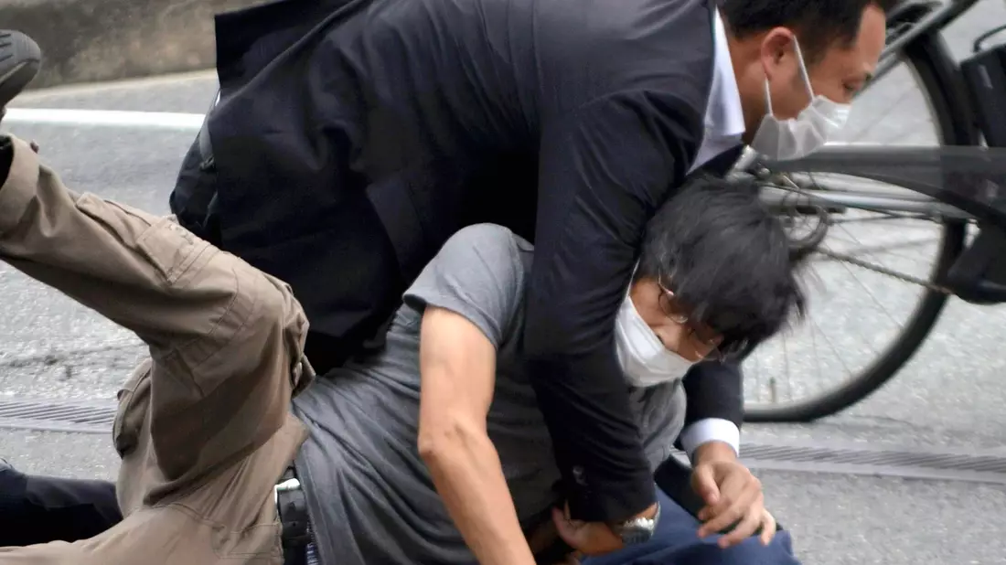 Der Attentäter wurde direkt nach der Tat überwältigt. (Archivbild) - Bild: Katsuhiko Hirano/Yomiuri Shimbun/AP/dpa