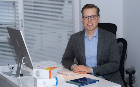 Sven Bruns zeigt: Mit 3 Tipps zur optimalen privaten Krankenversicherung für Beamtenanwärter - Foto: presseportal.de