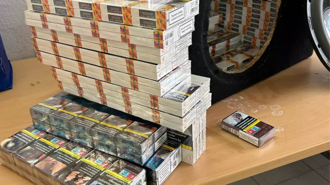 HZA-LA: Musikbox wird zum Schmuggelversteck Landshuter Zoll stellt 8.600 Zigaretten sicher - Bild: presseportal.de
