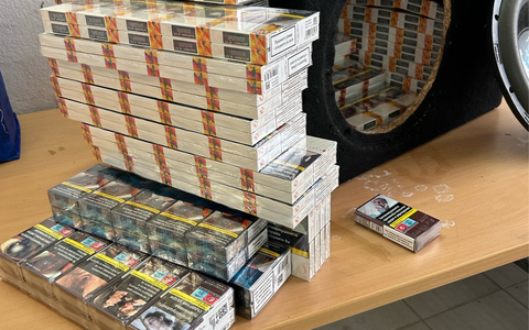 HZA-LA: Musikbox wird zum Schmuggelversteck Landshuter Zoll stellt 8.600 Zigaretten sicher - Foto: presseportal.de