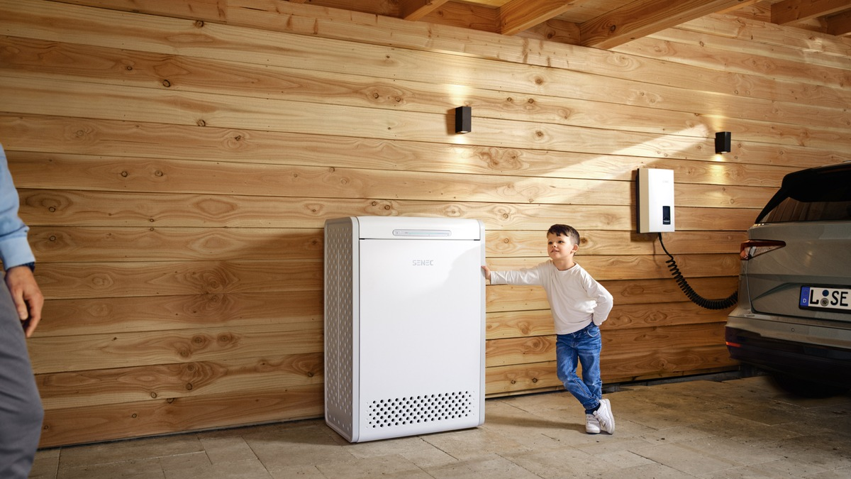 SENEC startet prognosebasiertes Laden: intelligente Steuerung des Heimspeichers senkt Stromkosten - Foto: presseportal.de