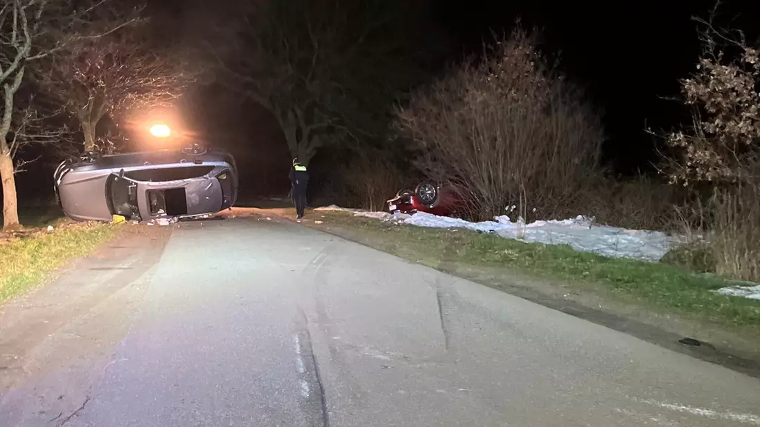 POL-ROW: Unfall nach Verfolgungsfahrt: Zwei Pkw überschlagen sich - Bild: presseportal.de