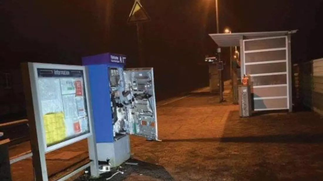 BPOL NRW: Bundespolizei nimmt Automatenknacker-Duo fest - Bild: presseportal.de