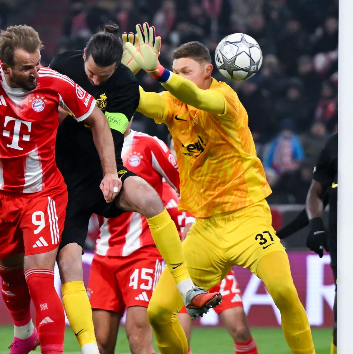 Jamal Musiala freut sich über seine Rückkehr in der Champions League - auch wenn es bei einem Bankplatz blieb. - Foto: Sven Hoppe/dpa