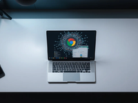 Google integriert KI-Assistent Gemini direkt in ChromeOS - Foto: über boerse-global.de