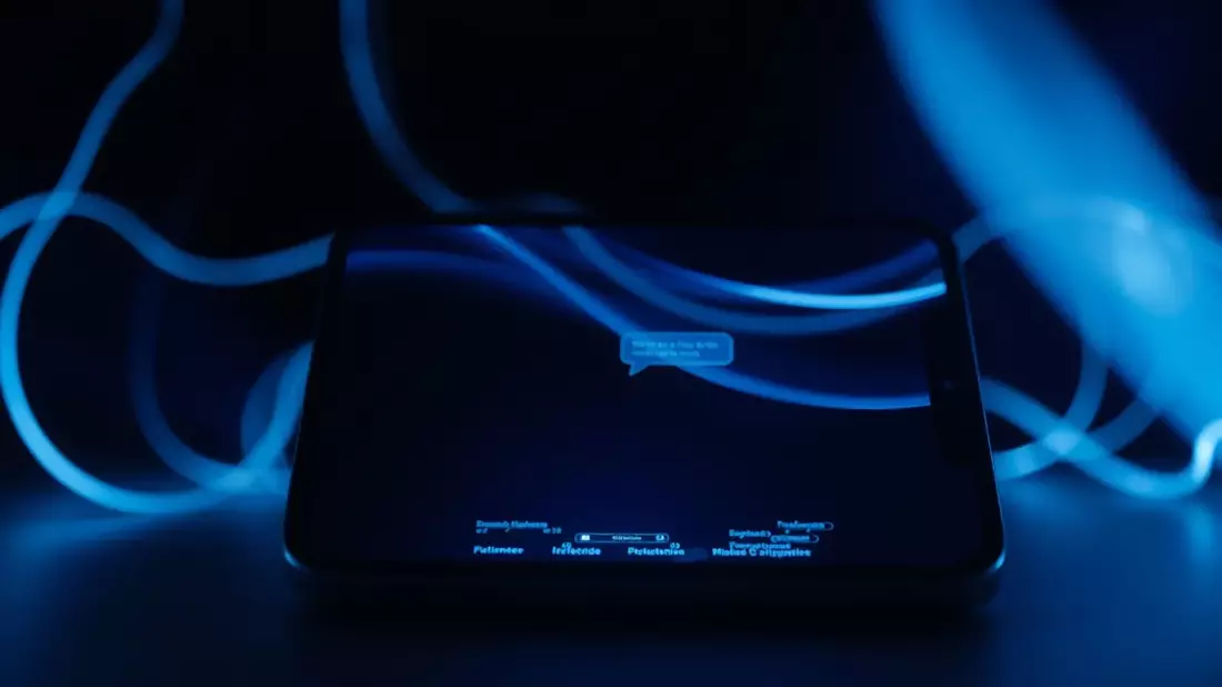 Apple revolutioniert Siri: Aus Sprachassistent wird KI-Chatbot - Bild: über boerse-global.de