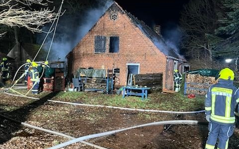 POL-CUX: Brand eines Einfamilienhauses in Hagen (Foto im Anhang) - Foto: presseportal.de