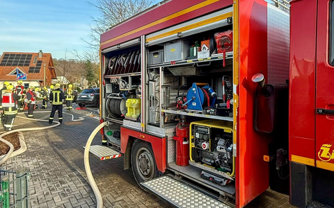 FW Kreuzau: Kellerbrand in Untermaubach Menschenleben in Gefahr /Vollalarm für die Feuerwehr Kreuzau - Foto: presseportal.de