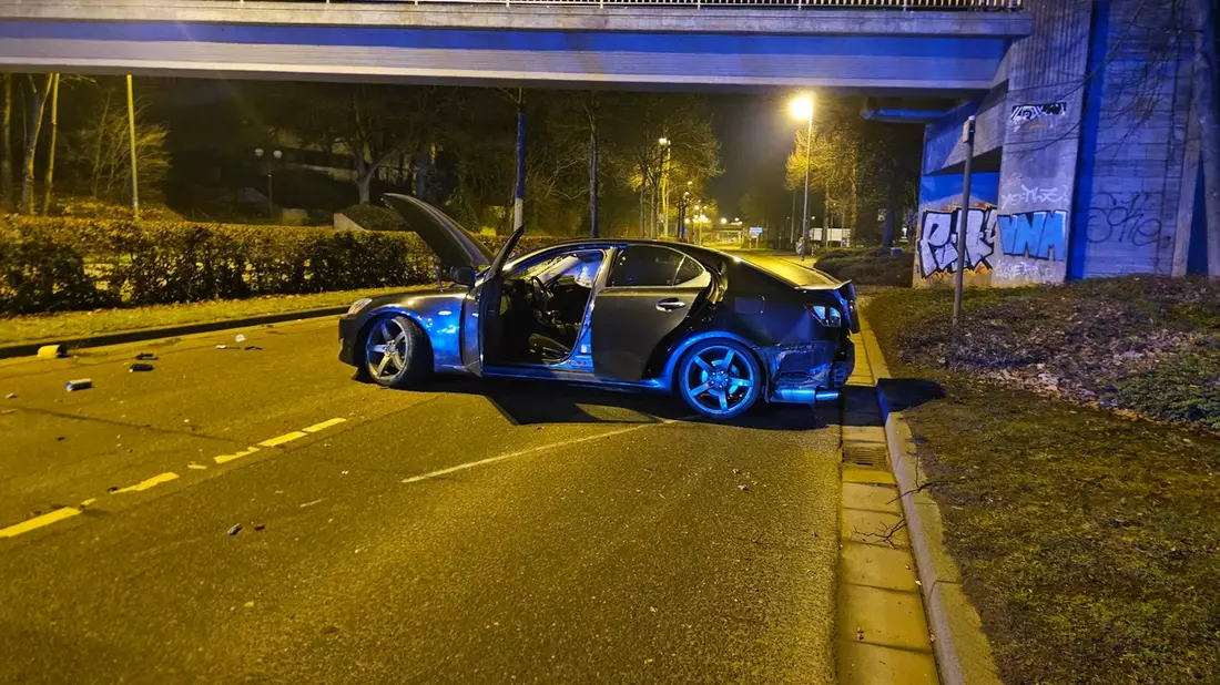 FW-MH: Verkehrsunfall auf der Bergstraße - Bild: presseportal.de