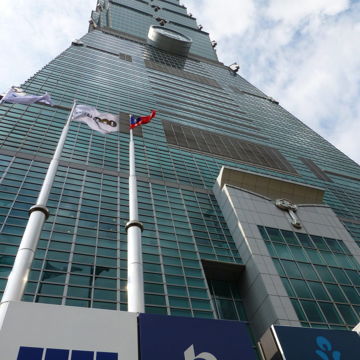 Alex Honnold will dort hinaufklettern - ohne Absicherung.  - Foto: picture alliance / dpa