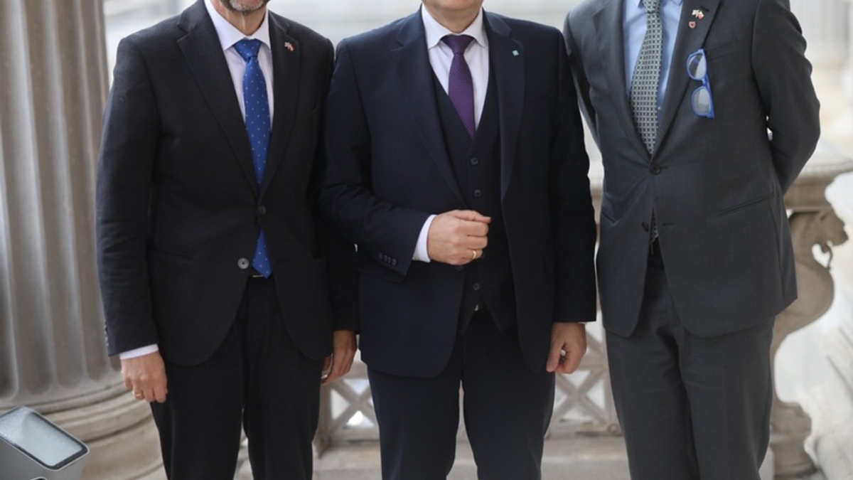 Südtirol stärkt Bayerns Bewerbung um Yad Vashem-Bildungszentrum - Holetschek freut sich über starken Rückenwind aus Bozen - Foto: presseportal.de