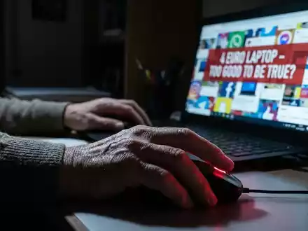 MediaMarkt-Warnung: Vier-Euro-Laptop ist dreiste Betrugsmasche - Foto: über boerse-global.de