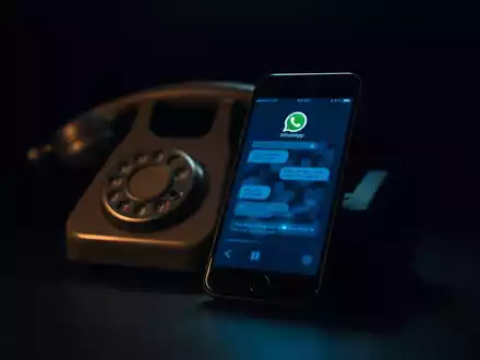 WhatsApp-Enkeltrick: Neue Betrugswelle rollt durch Deutschland - Foto: über boerse-global.de