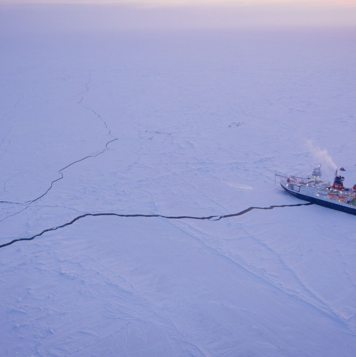 Braucht es einen EU-Eisbrecher, um mehr Schutz für die Arktis gewährleisten zu können? (Archivbild)  - Foto: Manuel Ernst/Alfred-Wegener-Institut, Helmhol/dpa