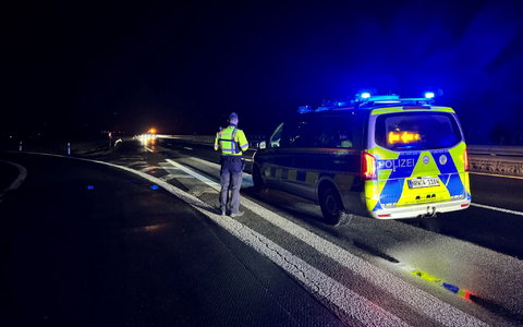 Bei einer Unfallserie auf der A 44 sind drei Menschen ums Leben gekommen und mindestens elf verletzt worden. - Foto: Christian Müller/TNN/dpa