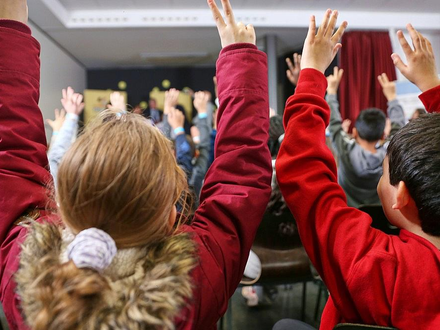 Kinder in einer Schule (Archiv) - Foto: via dts Nachrichtenagentur