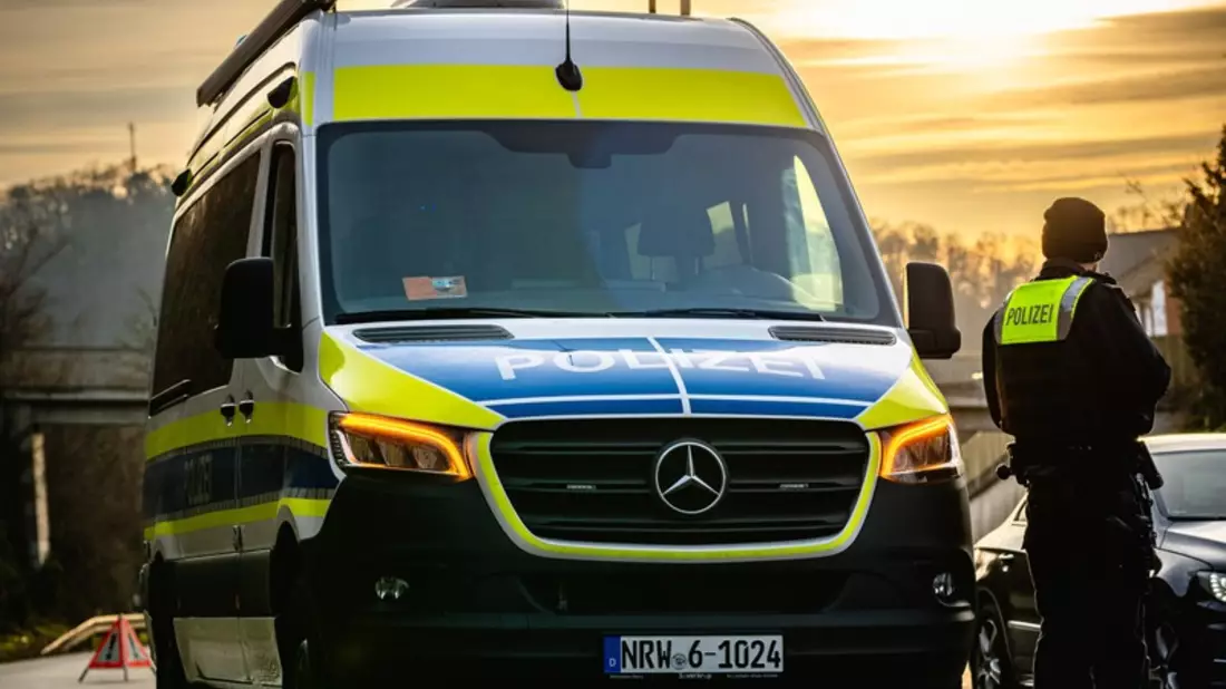 POL-EN: Wetter/Herdecke/EN-Kreis: Intensive Kontrollen zur Bekämpfung der Einbruchskriminalität_ Enge Zusammenarbeit mit mehreren Behörden. - Bild: presseportal.de