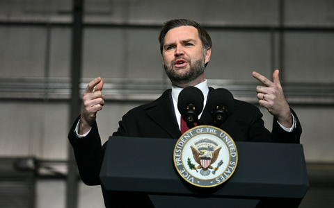 Mit der Analogie wollte Vance wohl die aktuelle Krise der Lebenshaltungskosten in den USA erklären. - Foto: Jim Watson/POOL AFP/AP/dpa