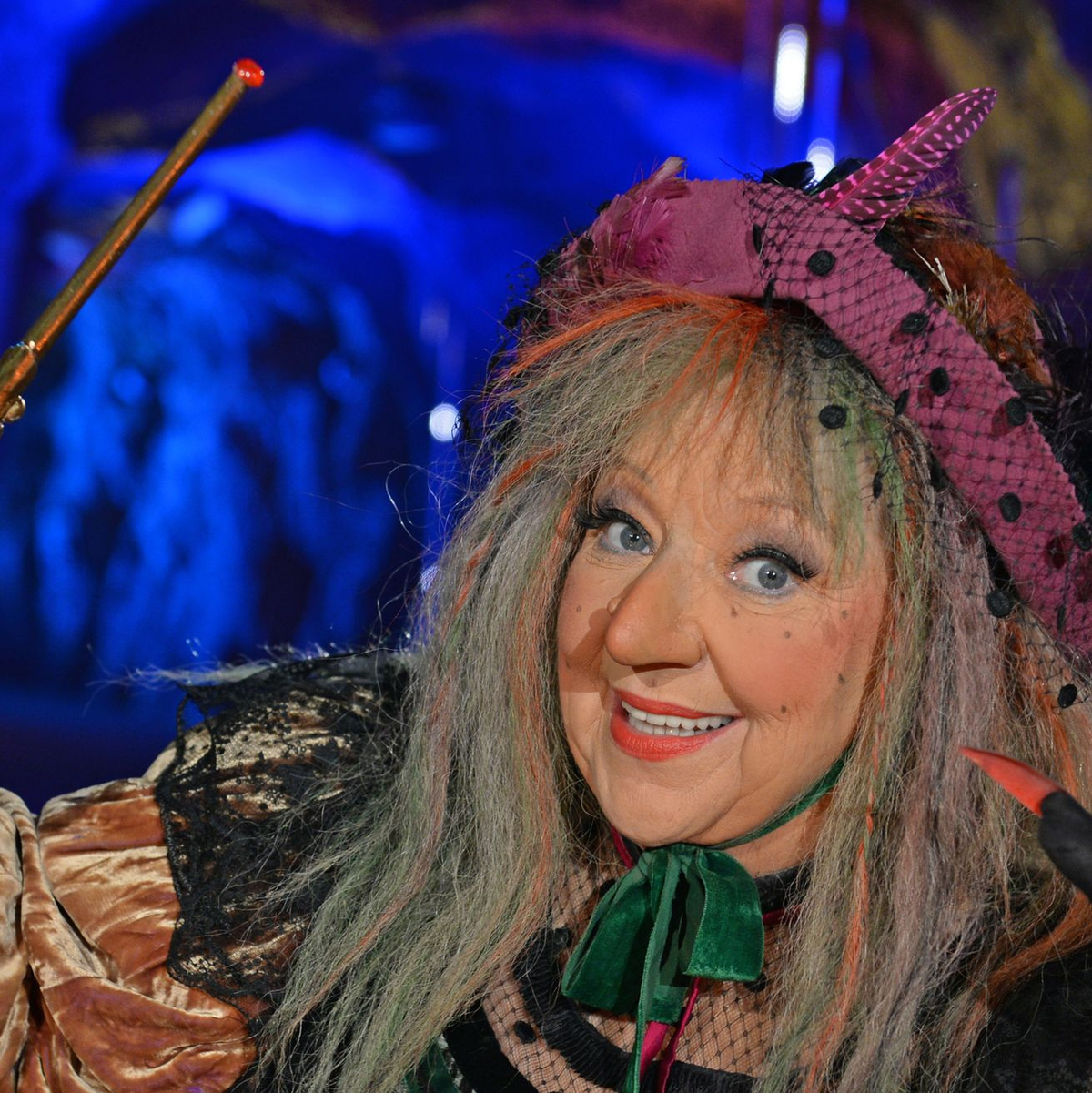 Angelika Mann in der Rolle als «Märchenrätselhexe» während einer Fernsehproduktion. (Archivbild) - Foto: picture alliance / dpa