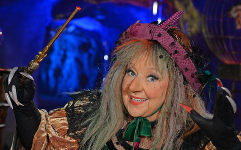 Angelika Mann in der Rolle als «Märchenrätselhexe» während einer Fernsehproduktion. (Archivbild) - Foto: picture alliance / dpa
