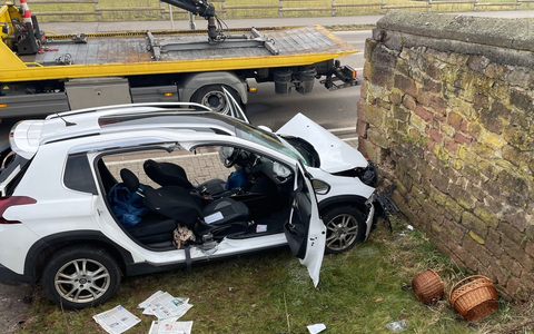 POL-PIROK: Schwerer Alleinunfall auf der L401 - Foto: presseportal.de