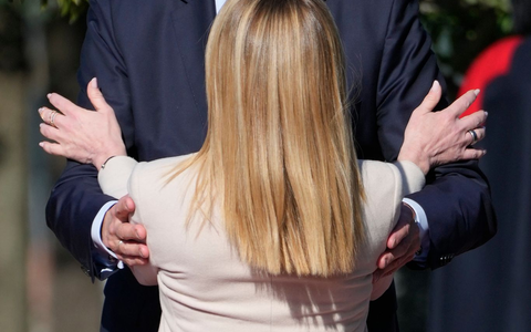 Kanzler Merz und Ministerpräsidentin Giorgia Meloni verstehen sich immer besser. - Foto: Gregorio Borgia/AP/dpa