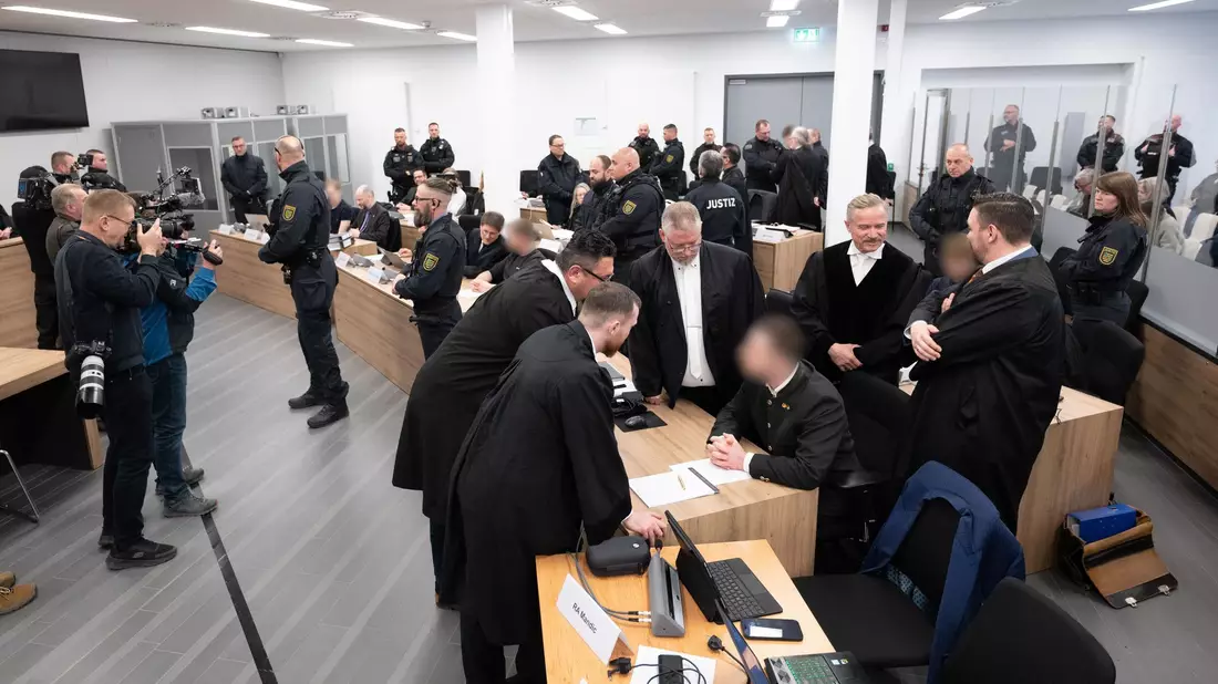 Das Oberlandesgericht Dresden hat zunächst 67 weitere Verhandlungstermine angesetzt. - Bild: Sebastian Kahnert/dpa