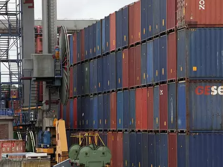 Container (Archiv) - Foto: via dts Nachrichtenagentur