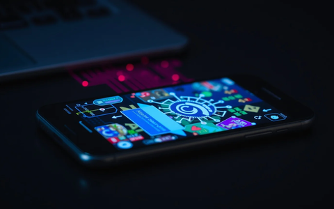 Android-Malware nutzt KI für unsichtbaren Werbebetrug - Foto: über boerse-global.de