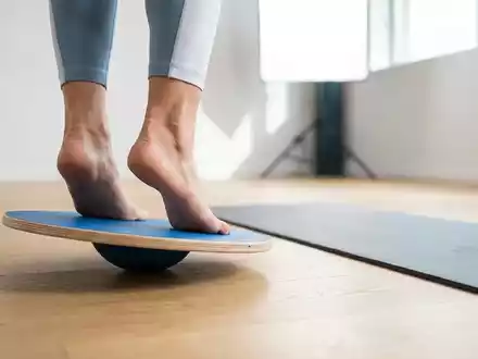 Sensomotorik schlägt Pilates für Senioren-Gleichgewicht - Foto: über boerse-global.de