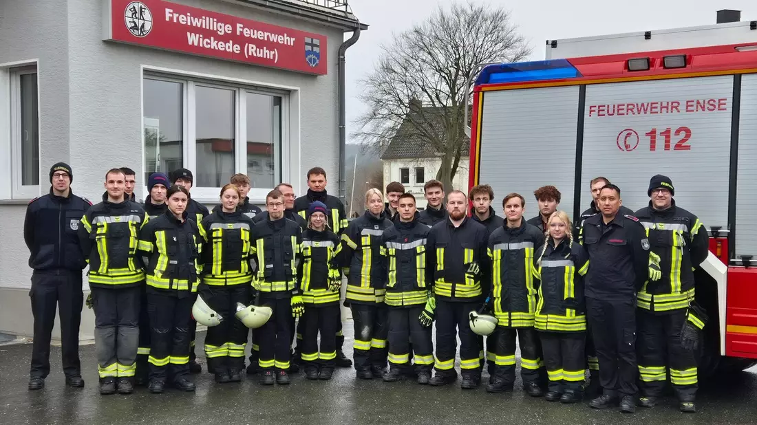 FW Ense: Gemeinsamer Grundlehrgang - Modul 1 erfolgreich abgeschlossen - Bild: presseportal.de