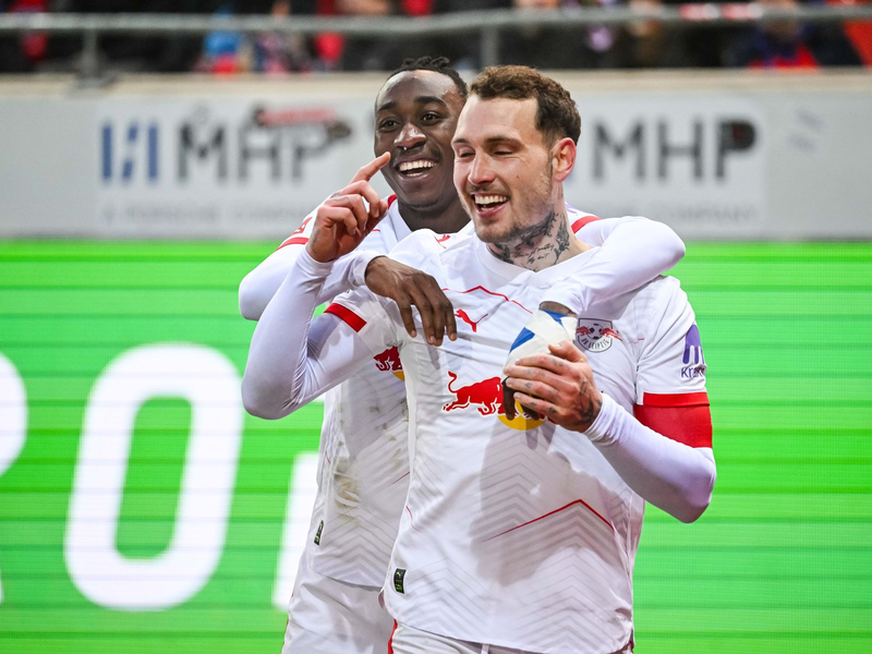 David Raum entschied die Partie mit dem 3:0. - Foto: Harry Langer/dpa