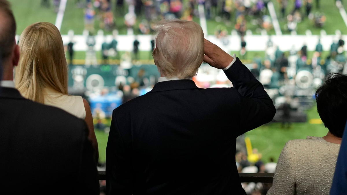 2025 war Trump noch beim Super Bowl dabei. (Archivbild) - Foto: Ben Curtis/AP/dpa