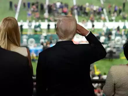 2025 war Trump noch beim Super Bowl dabei. (Archivbild) - Foto: Ben Curtis/AP/dpa