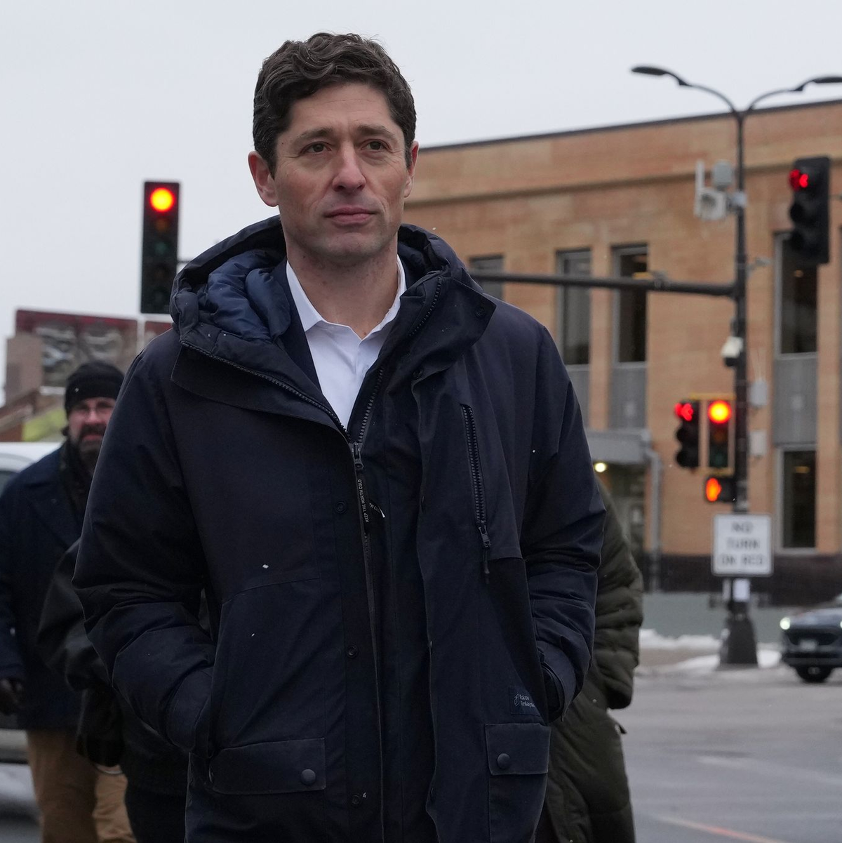 Der Bürgermeister fordert Trump auf, seine Abschiebepolitik zurückzufahren. - Foto: Adam Gray/AP/dpa