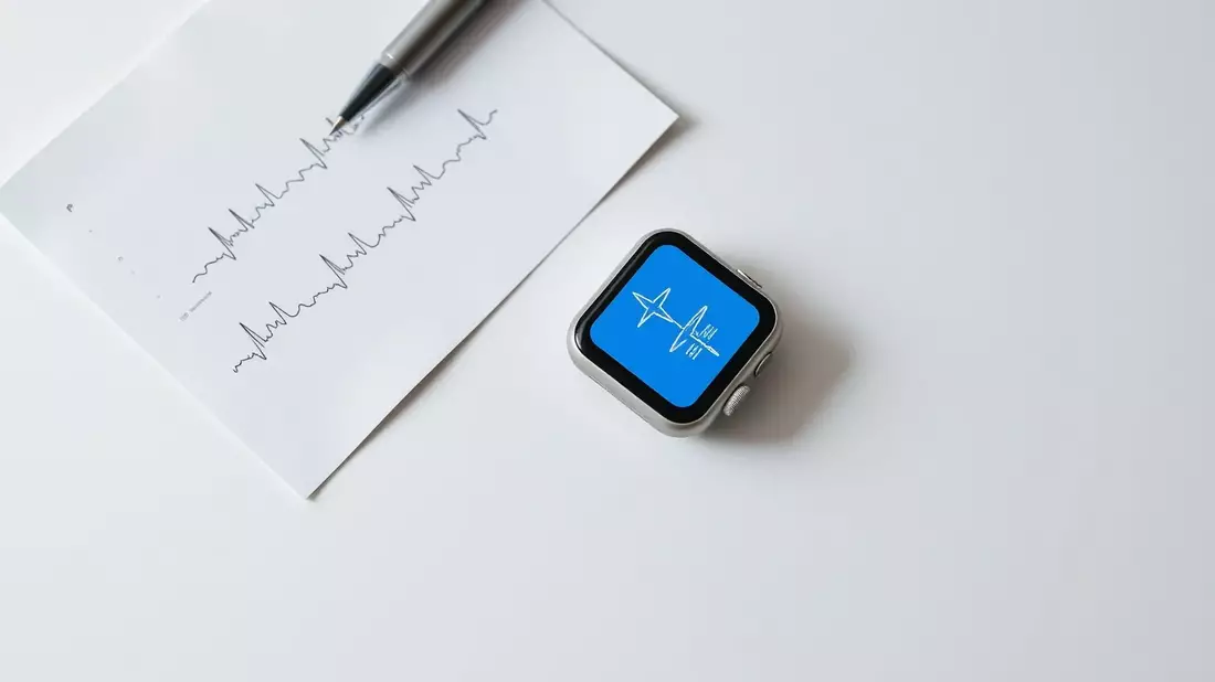 Apple Watch erkennt Herzrhythmusstörungen viermal besser als Standardmedizin - Bild: über boerse-global.de