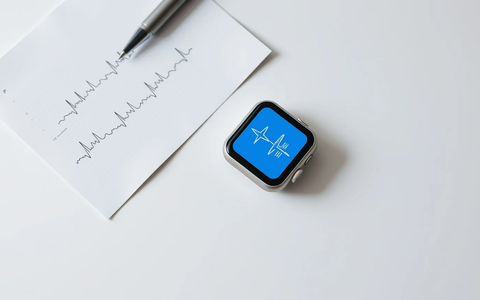Apple Watch erkennt Herzrhythmusstörungen viermal besser als Standardmedizin - Foto: über boerse-global.de