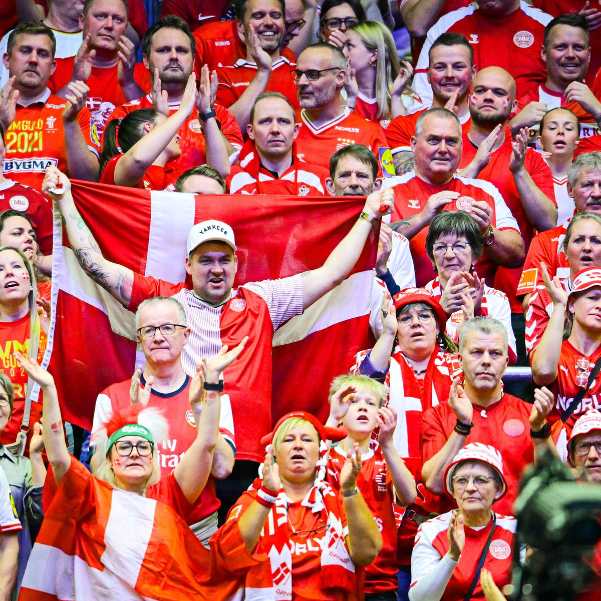 Das DHB-Team spielt am Montagabend auch gegen Tausende Fans. (Archivbild) - Foto: Sina Schuldt/dpa