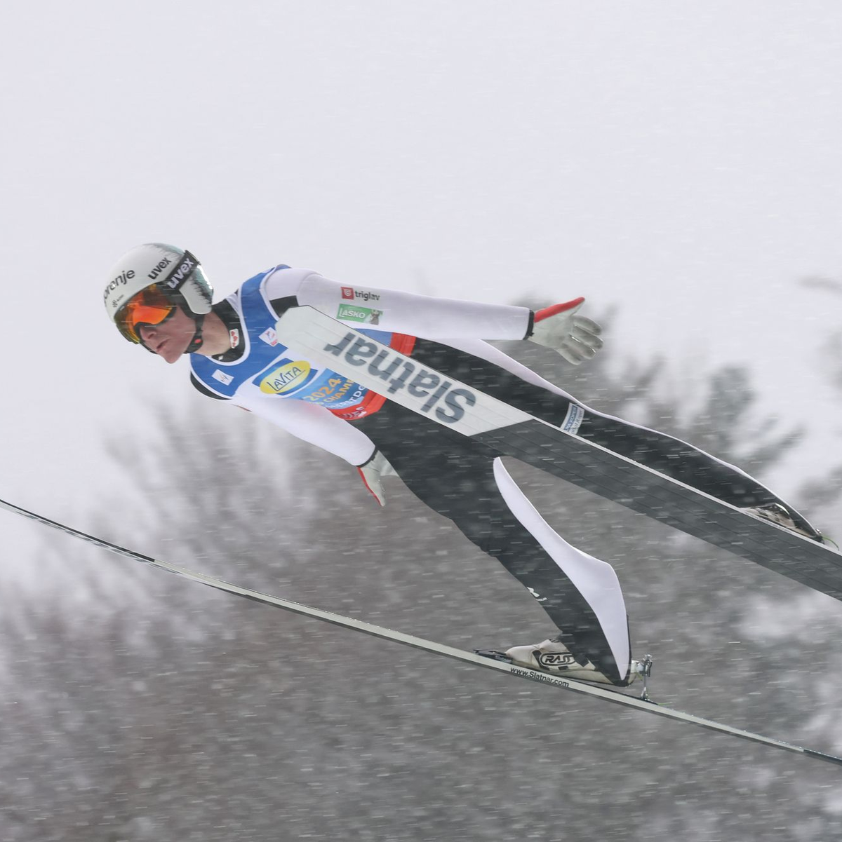 Domen Prevc sorgte mit einem kuriosen Skiverlust für Aufsehen. - Foto: Karl-Josef Hildenbrand/dpa