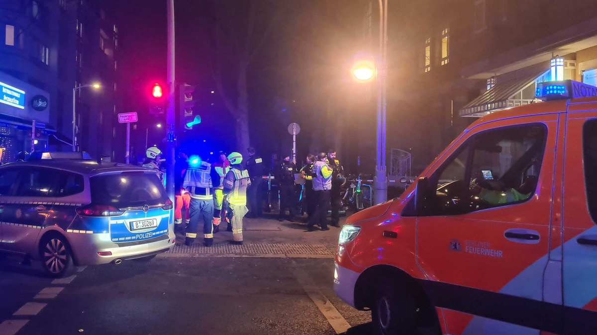 In einer Wohnung in der Wichmannstraße sind am Sonntagabend mehrere Menschen durch Schüsse verletzt worden. - Foto: Sophia Weimer/dpa
