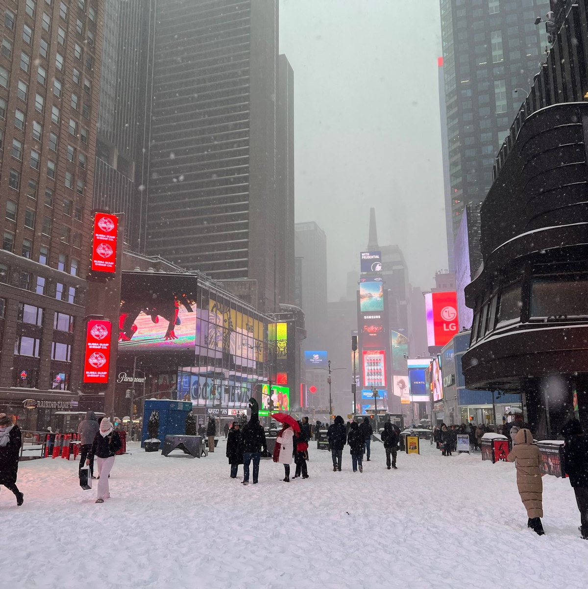 Deutlich weniger los - der Times Square. - Foto: Christina Horsten/dpa