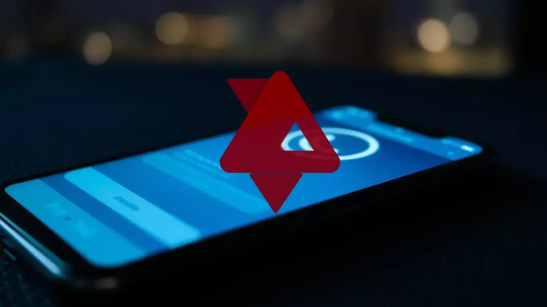 WhatsApp-Investmentbetrug: Neue Welle täuscht mit KI und Sparkasse-Logo - Bild: über boerse-global.de