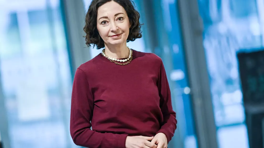 Die Vorständin der Verbraucherzentrale Bundesverband (vzbv), Ramona Pop, fordert: «Online-Plattformen müssen die Privatsphäre von Minderjährigen schützen.» (Archivbild) - Bild: Britta Pedersen/dpa